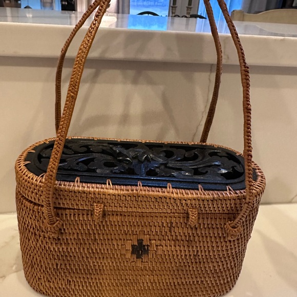 Handcrafted Rattan Bag - Picture 4 of 15